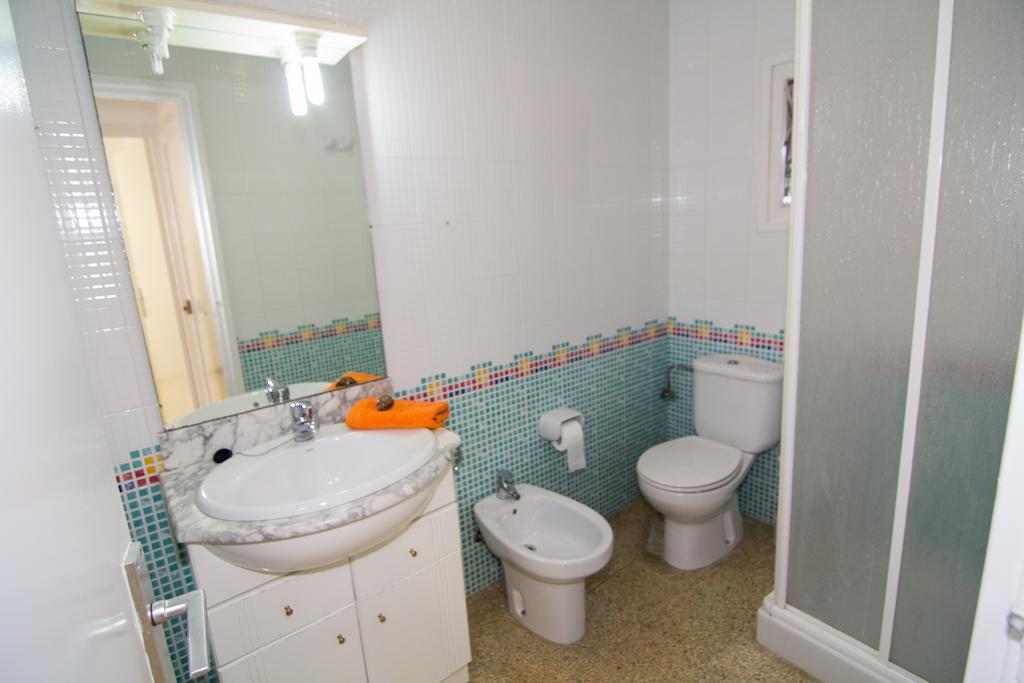 Ferienwohnung Agi Sant Antoni Roses Zimmer foto